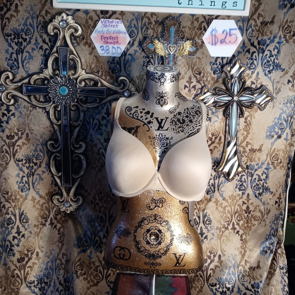 Victoria's Secret perfect shape bra